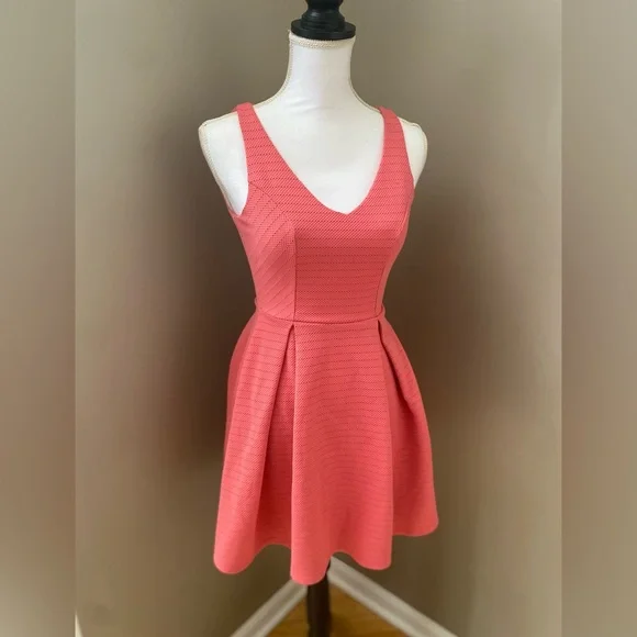 Soprano Mini Xs Dress - Picture 2 of 6